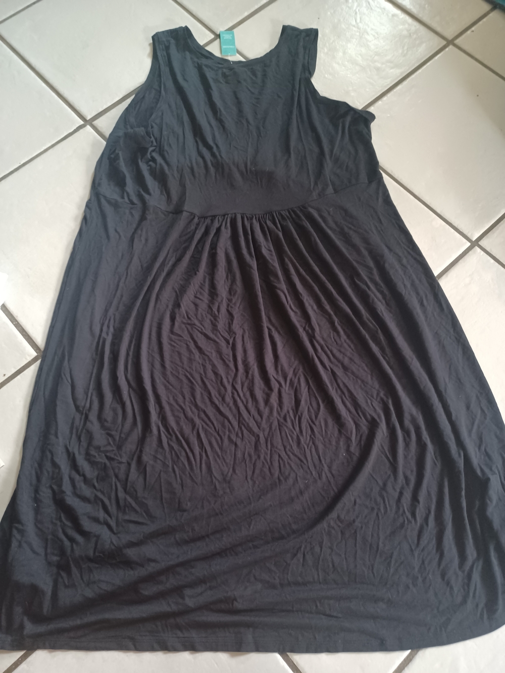 Black Sleeveless Knit Midi Dress